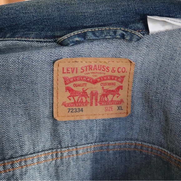 Levi’s Denim Jacket - Picture 3 of 3